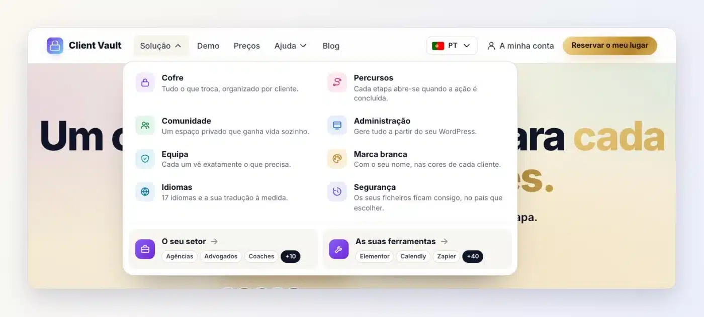 Menu Solução do novo site Client Vault: Cofre, Percursos, Comunidade, Administração, Equipa, Marca branca, Idiomas e Segurança, cada um com uma breve descrição