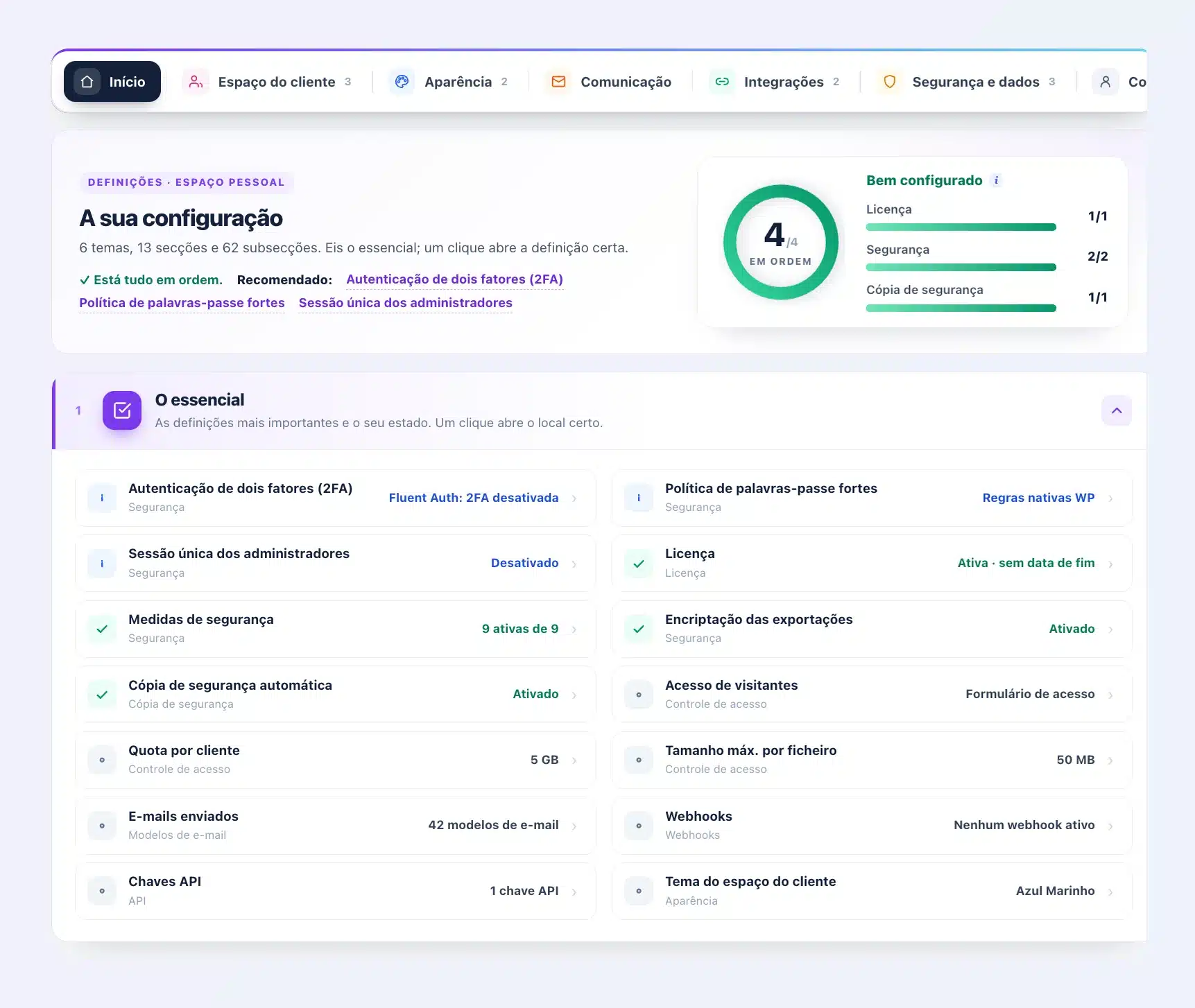 Tela inicial das configurações do Client Vault 20.37: barra dos seis temas, nota de configuração 4 de 4 com Licença, Segurança e Cópia de segurança, e lista “O essencial” com o estado de cada configuração