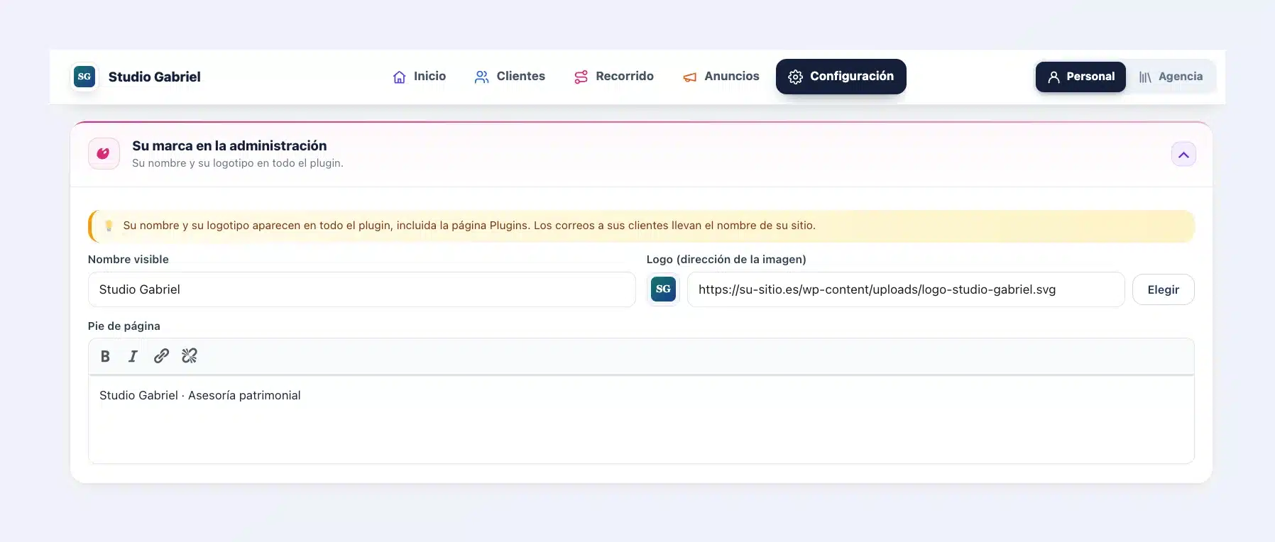 Configuración de Client Vault, tarjeta «Su marca en la administración»: nombre visible Studio Gabriel, logotipo y pie de página, con la barra de navegación con ese nombre